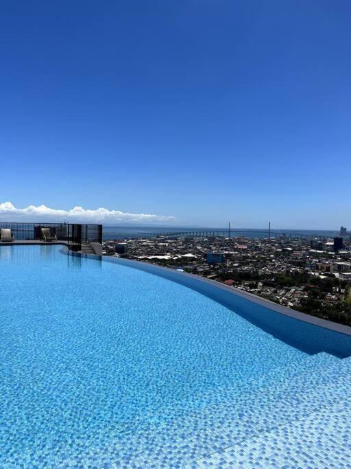 Apartment New Modern Cozy In Ayala Business Park Cebu