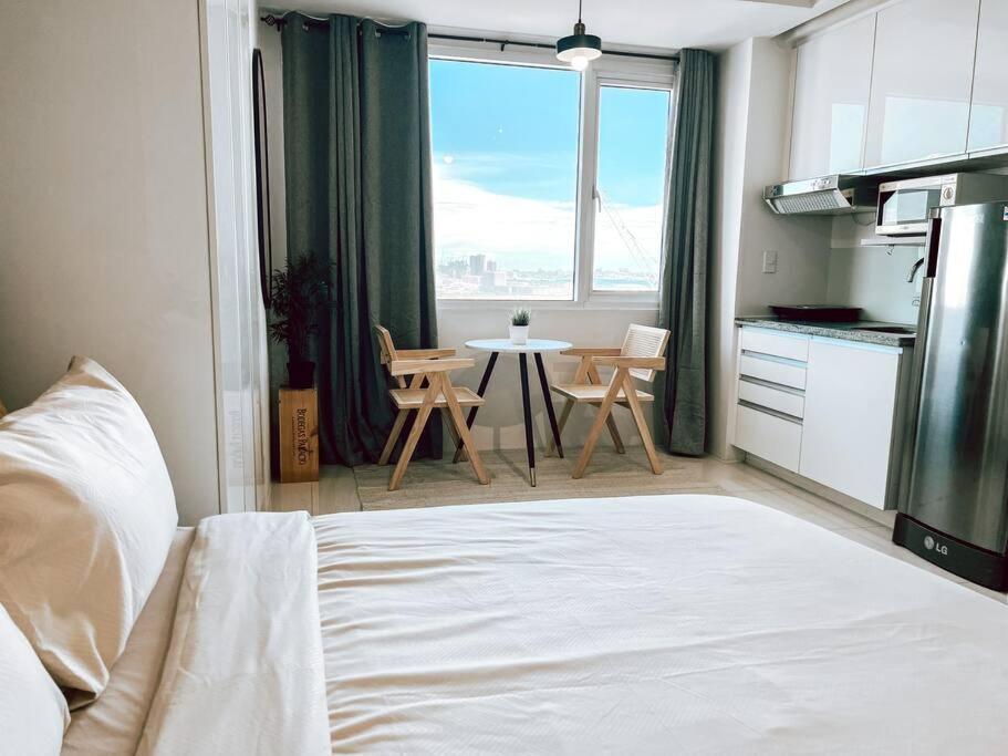Apartment New Modern Cozy In Ayala Business Park